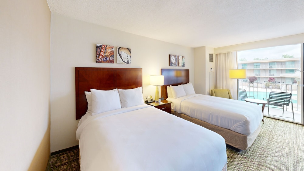 Marriott Chicago O'Hare - photo 13