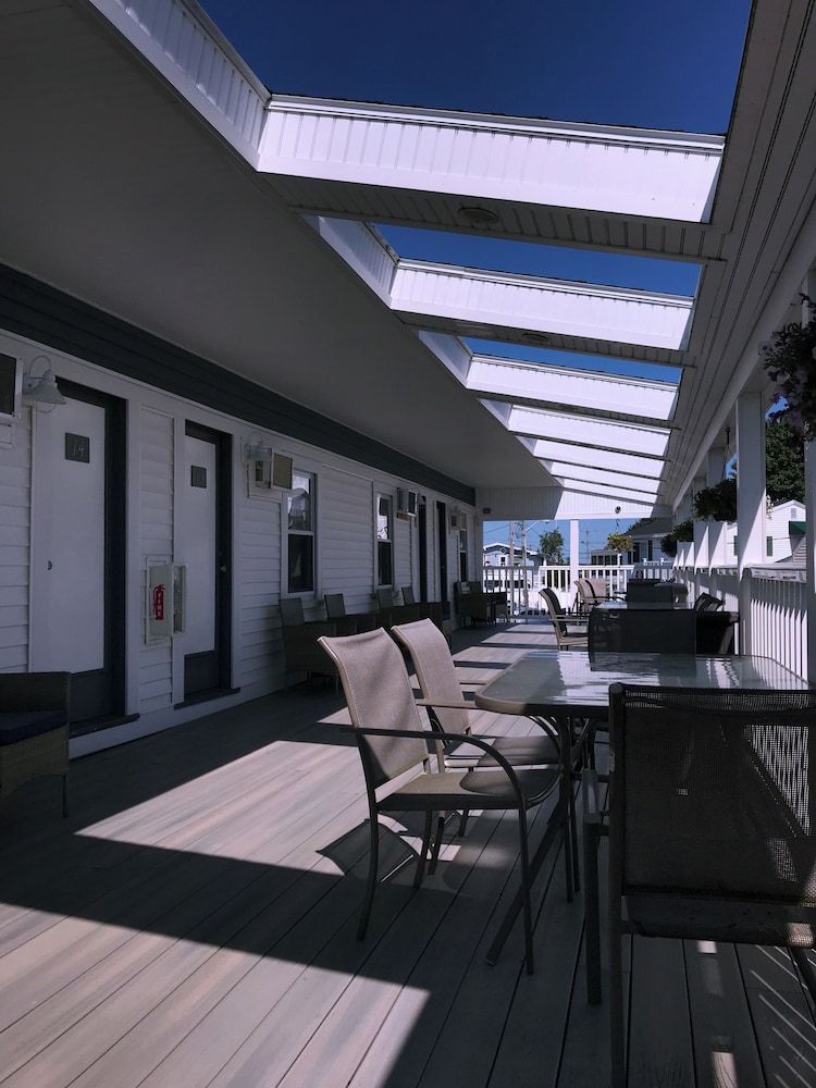 Blue Jay Motel - photo 26