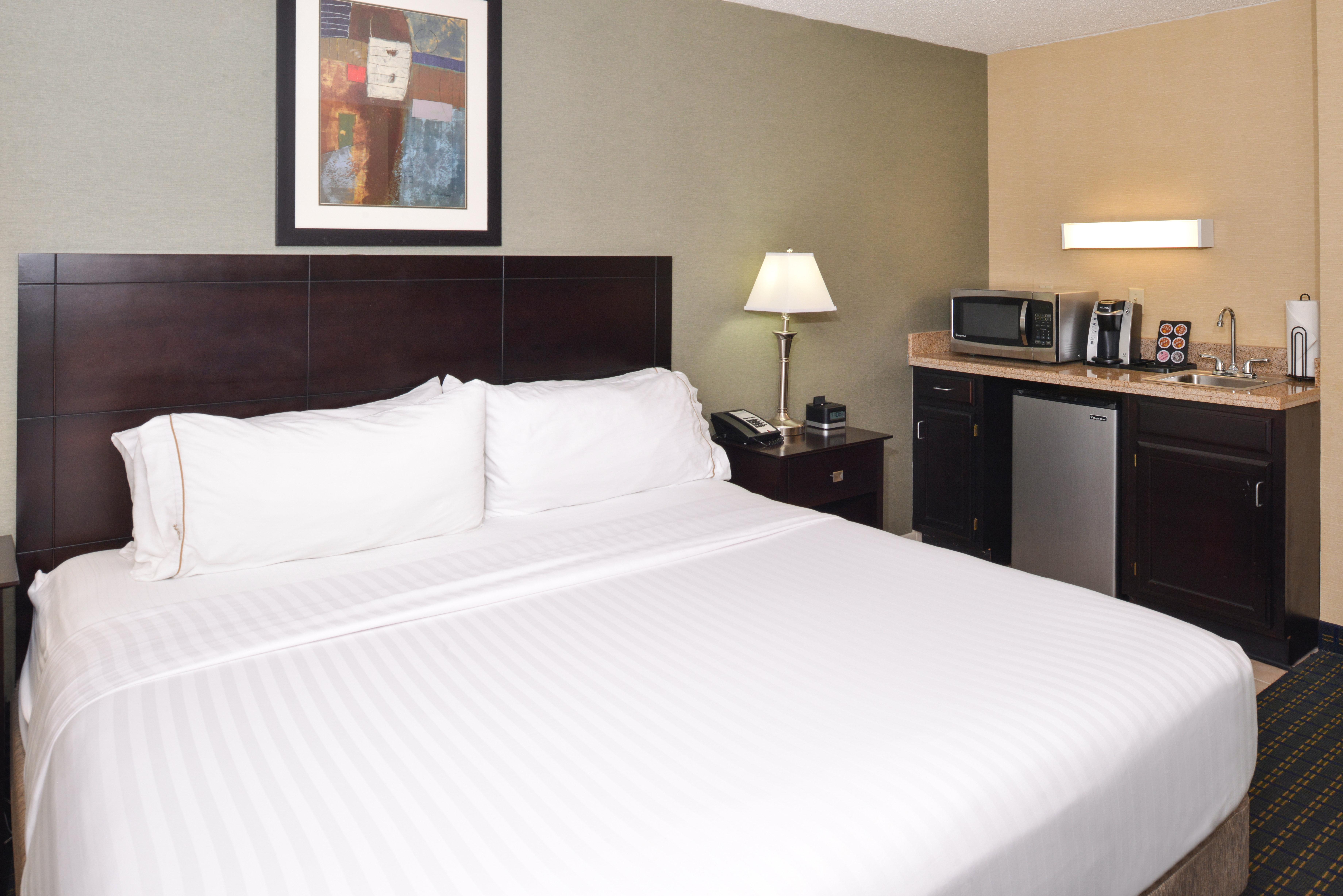 Country Inn & Suites by Radisson Benton Harbor St. Joseph MI - photo 21