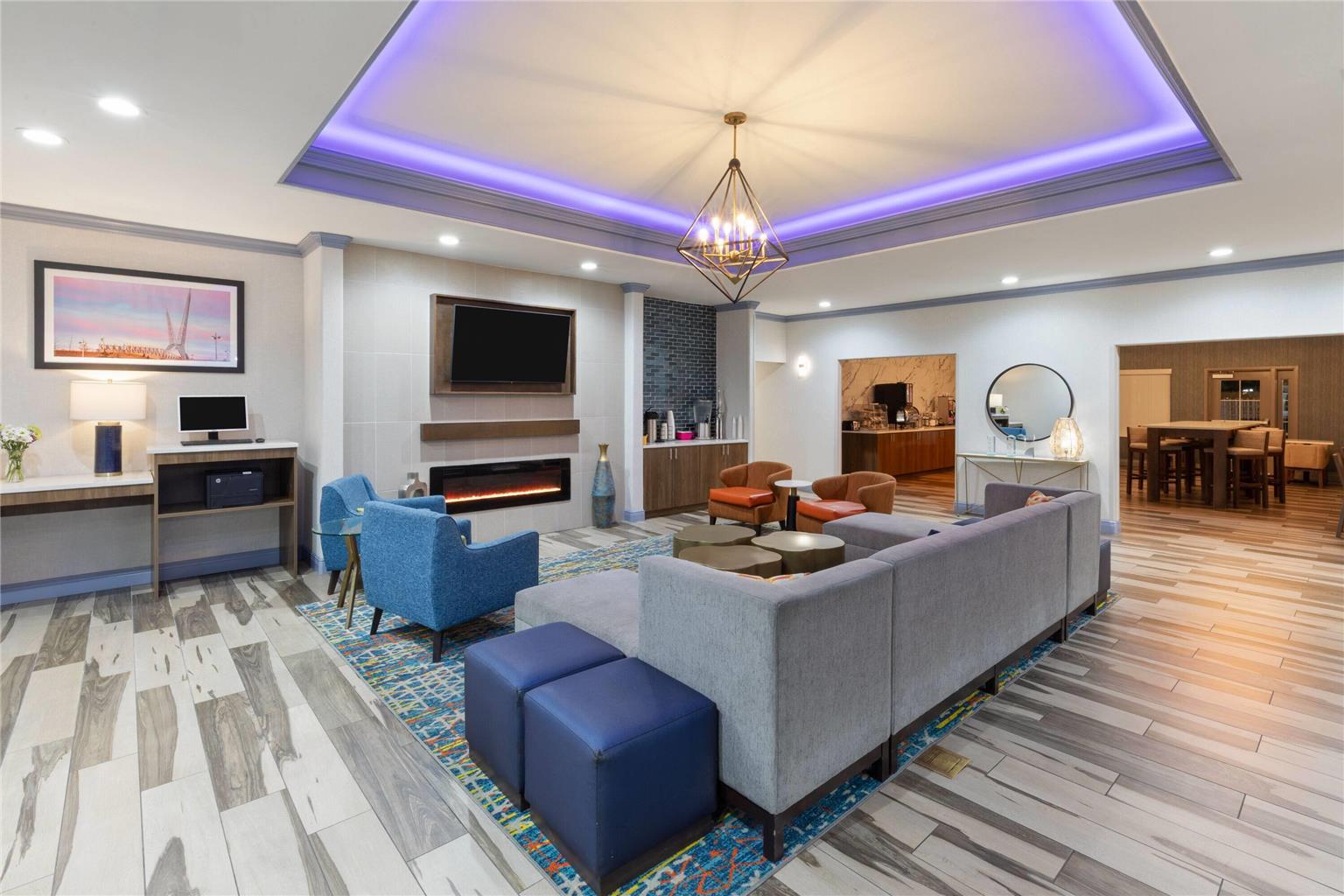 La Quinta Inn & Suites by Wyndham Oklahoma City Moore - photo 5
