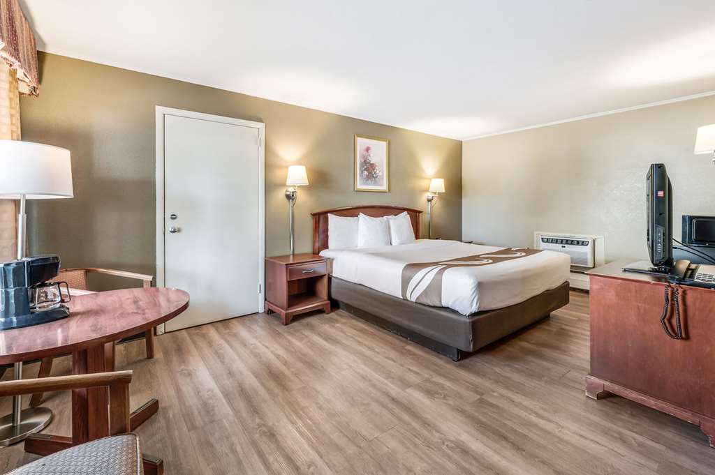 Rodeway Inn Poughkeepsie - photo 14