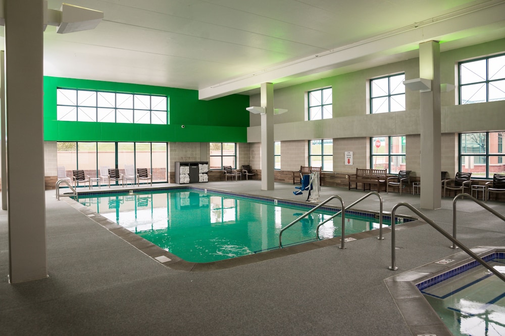 Isle Casino Hotel Bettendorf - photo 36