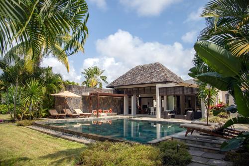 Lunéa Anahita Villa de rêve entre plage et golf — 4-Star Luxury Hotel in Grande Riviere Sud Est, Mauritius