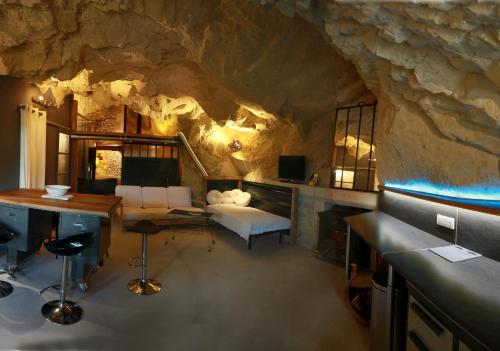 La Grotte Du Moulin — Noyers Sur Cher