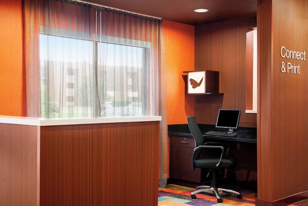 Fairfield by Marriott Inn & Suites Lansing West - photo 13