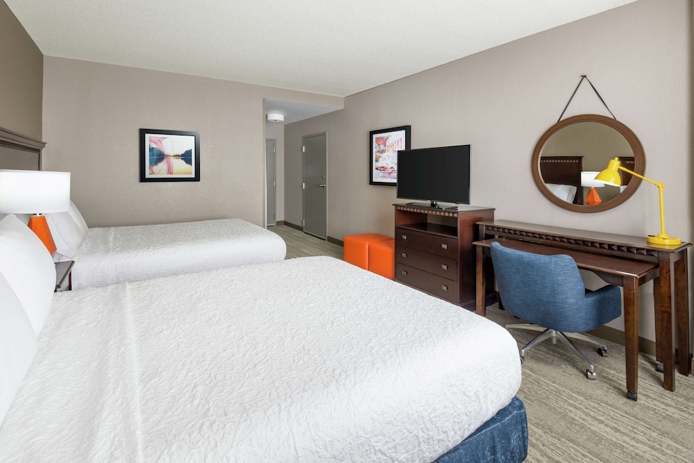 Hampton Inn & Suites National Harbor Alexandria Area - photo 13