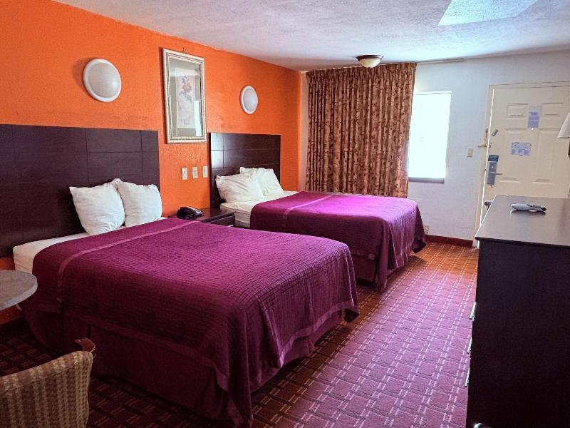 Royal Regency Inn - photo 14