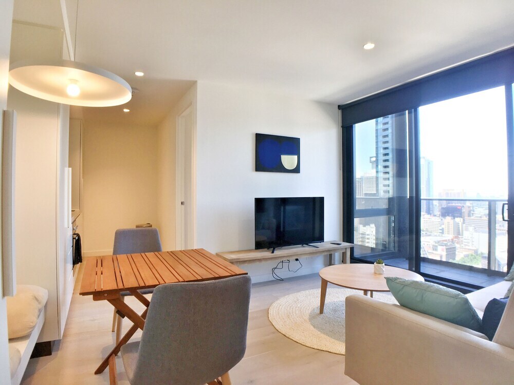 Empire Apartment Tower — Melbourne — photo 3
