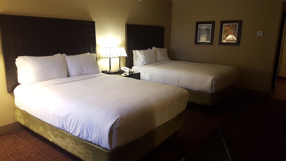 DoubleTree by Hilton Phoenix Tempe - photo 16