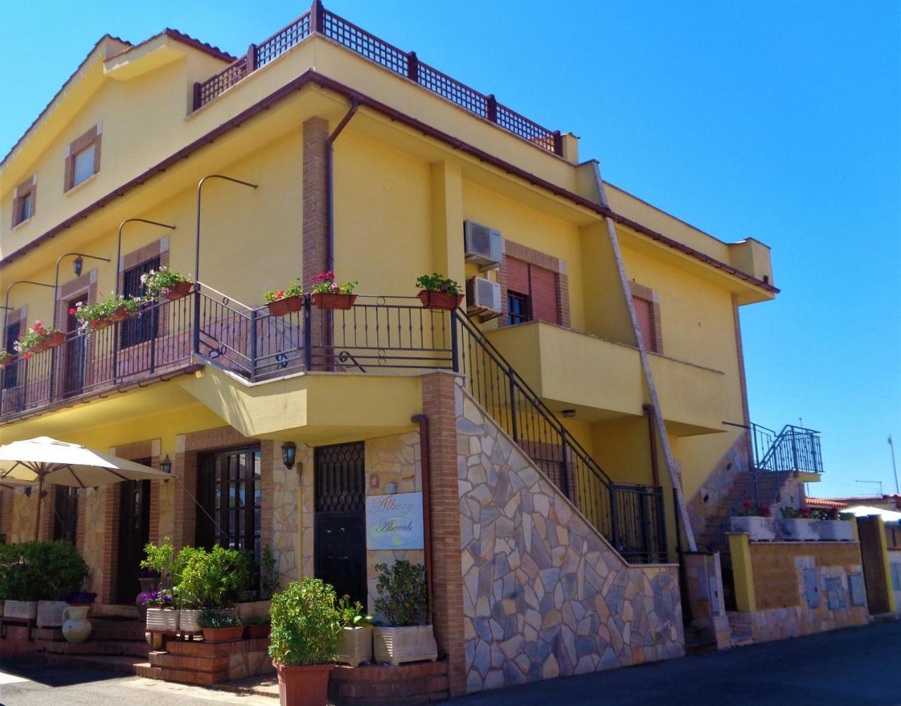 Abacab - carbon neutral hotel in Fiumicino-Isola Sacra