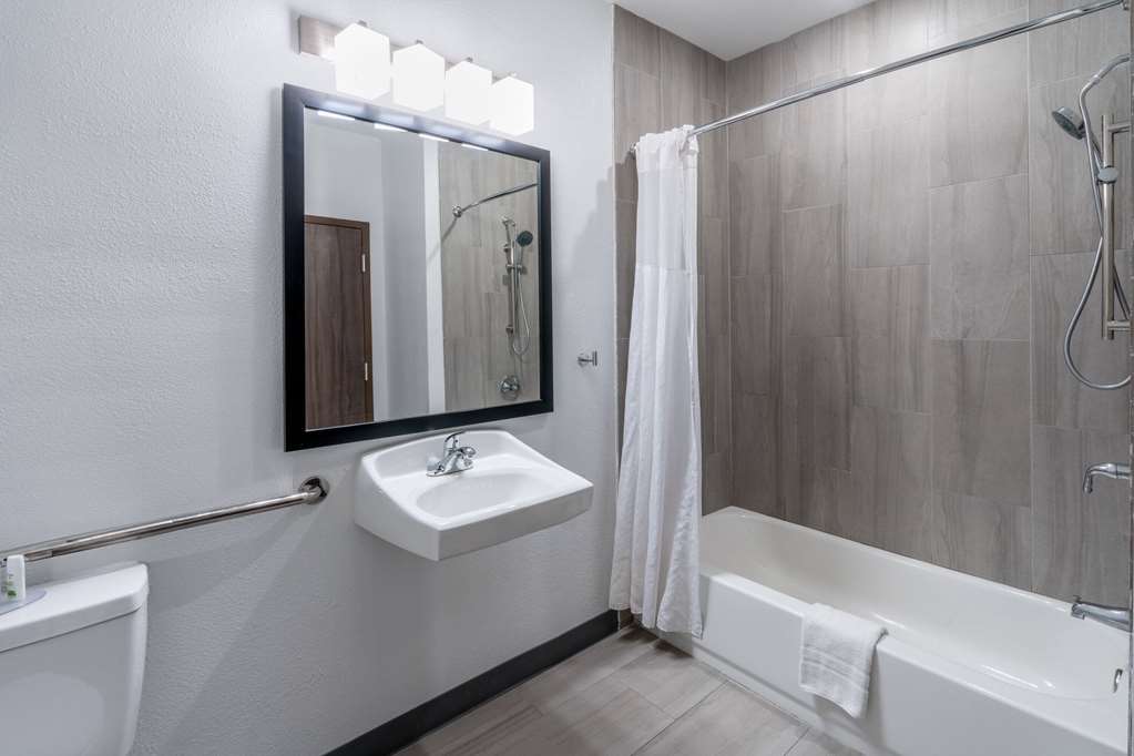 Baymont by Wyndham Carlsbad NM - photo 16
