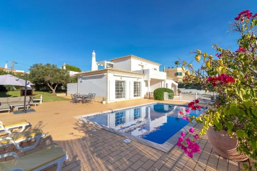 Casa Anton — 4-Star Luxury Hotel in Carvoeiro, Portugal