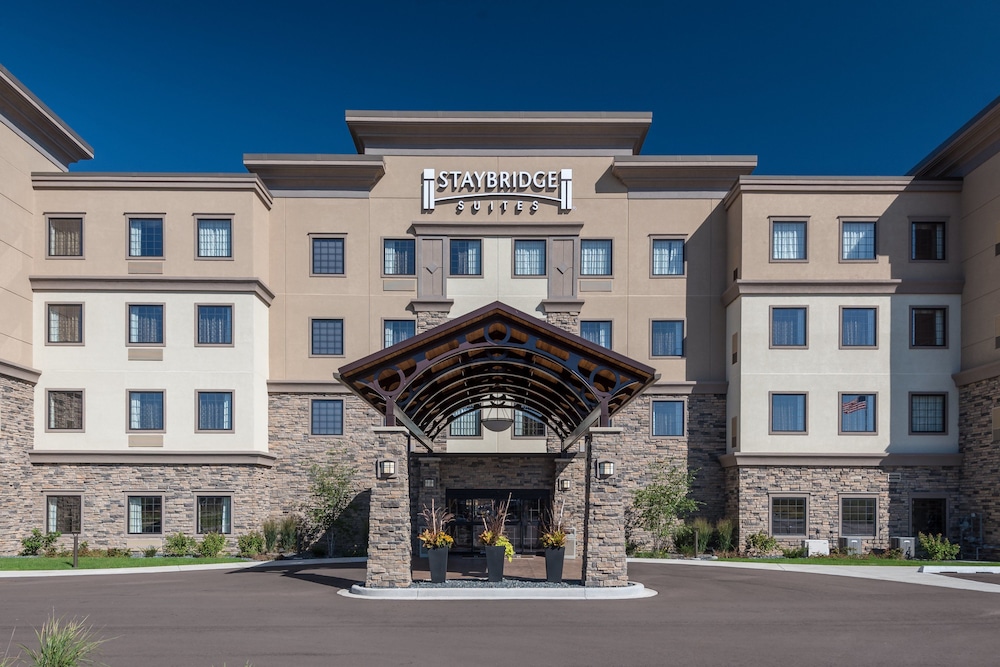 Staybridge Suites Eau Claire Altoona by IHG - photo 58