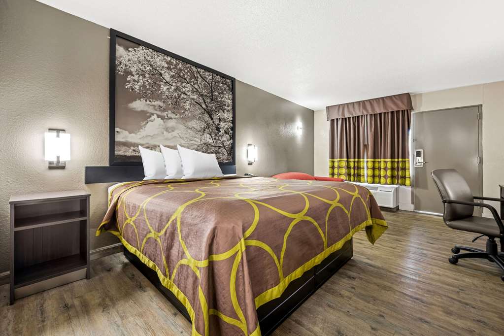 Super 8 by Wyndham Garysburg Roanoke Rapids - photo 24