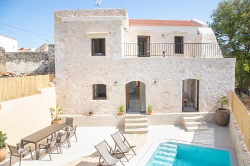 Villa Evelyn — 4-Star Luxury Hotel in Rethymno, Greece
