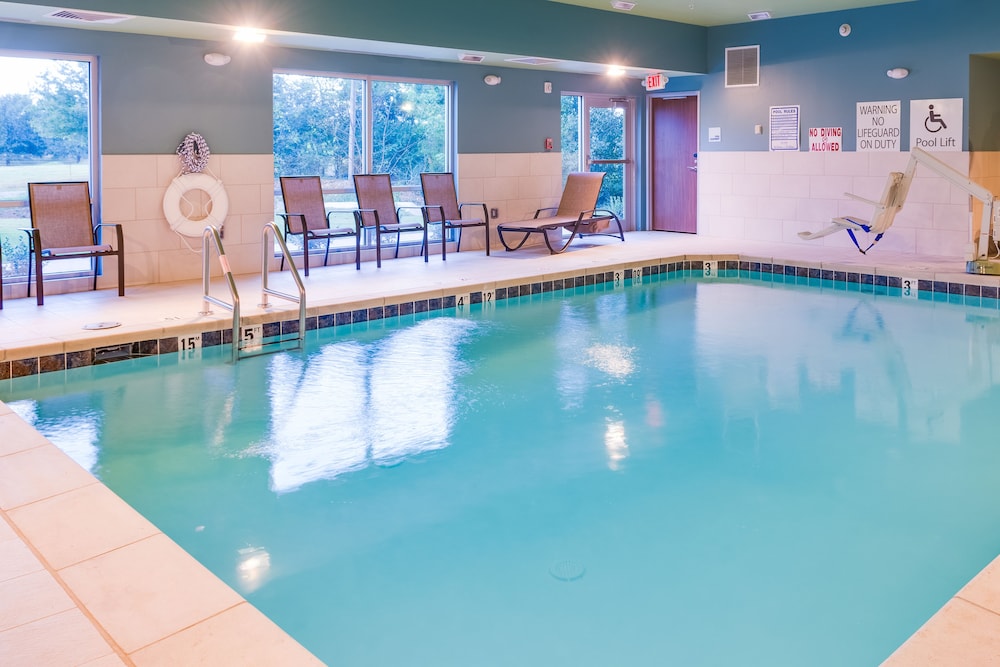 Holiday Inn Express & Suites Russellville by IHG - photo 17
