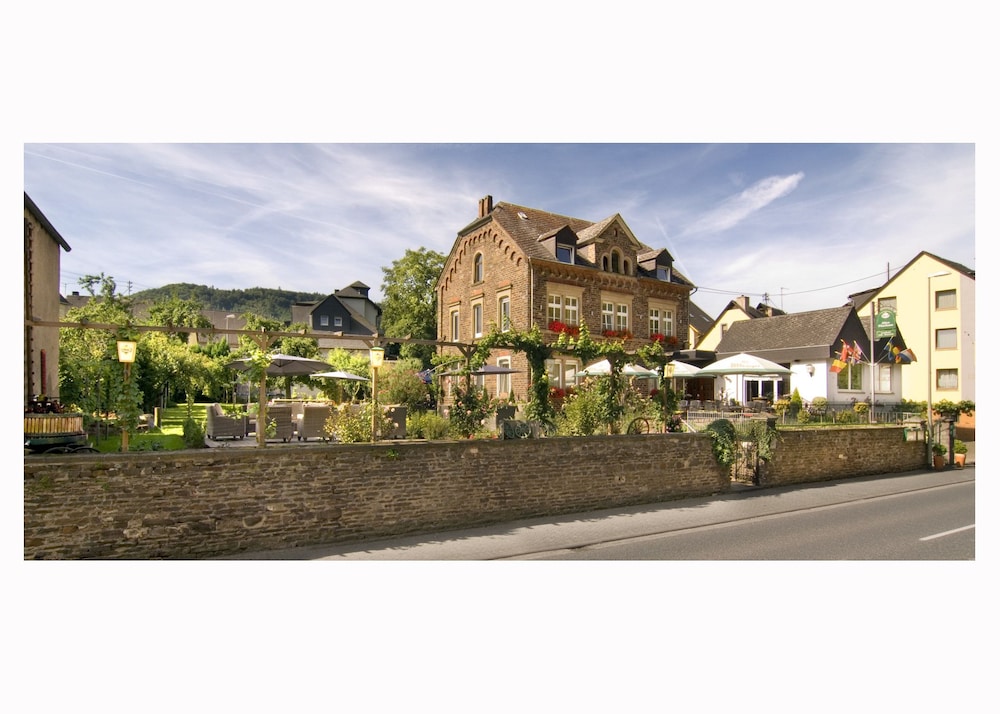Hotel Altes Pfarrhaus - carbon neutral hotel in Bruttig-Fankel