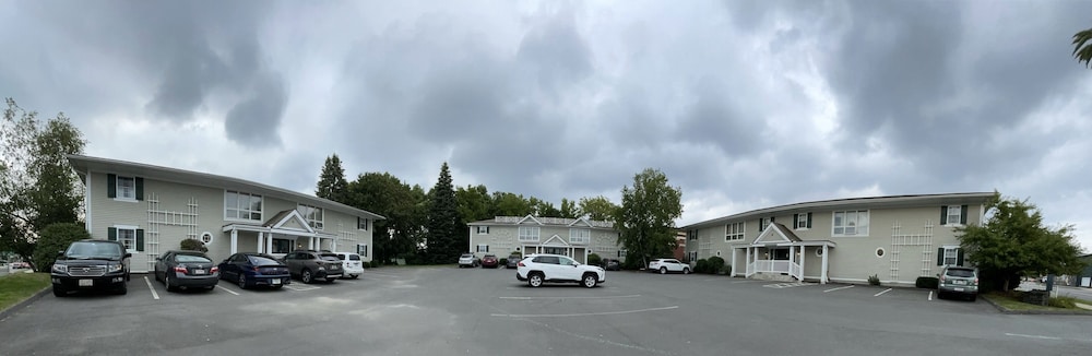 The Central Downtown Inn & Suites - photo 46