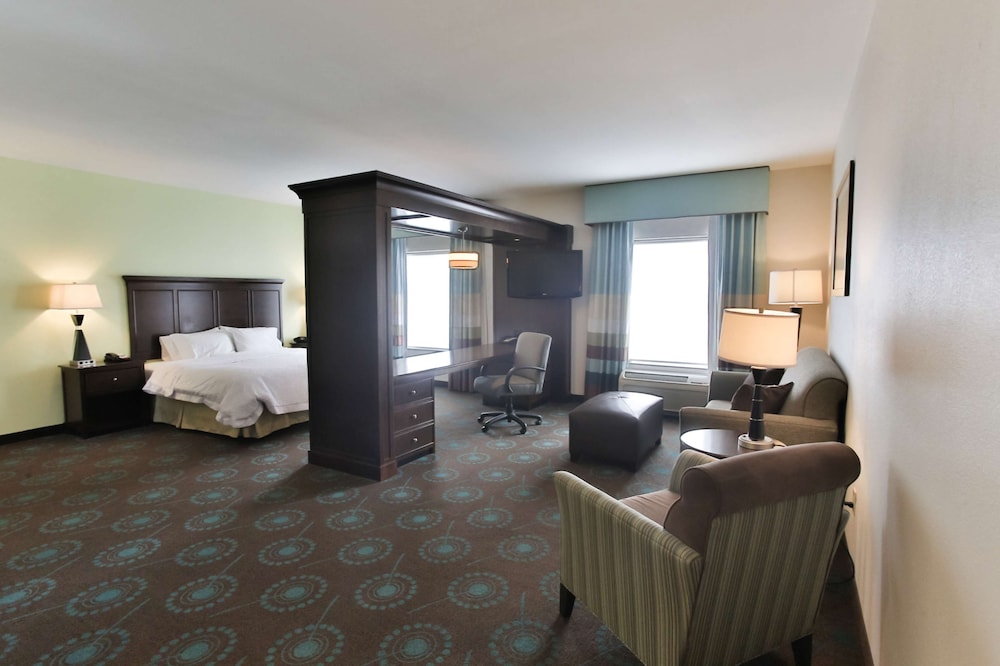 Hampton Inn & Suites Middlebury - photo 24