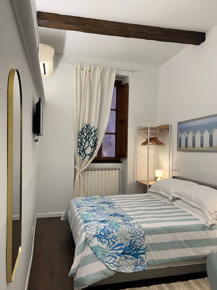 Lerici Charme — Lerici