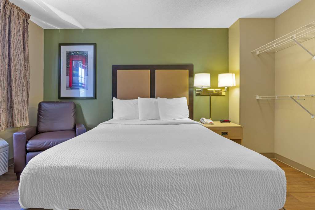 Extended Stay America Suites Stockton March Lane - photo 9