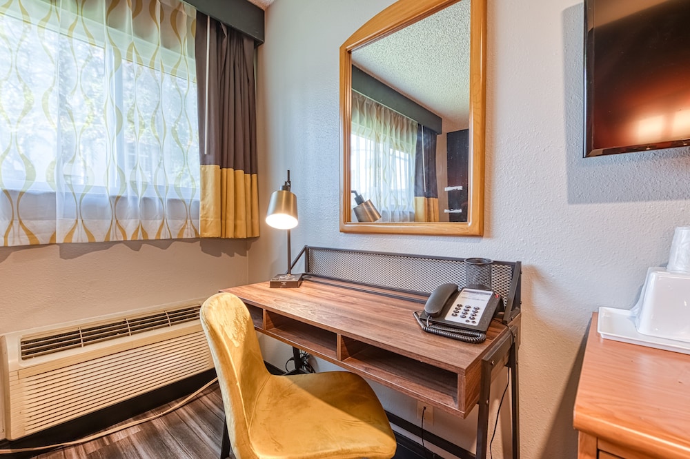 La Mirage Inn Hollywood - photo 13
