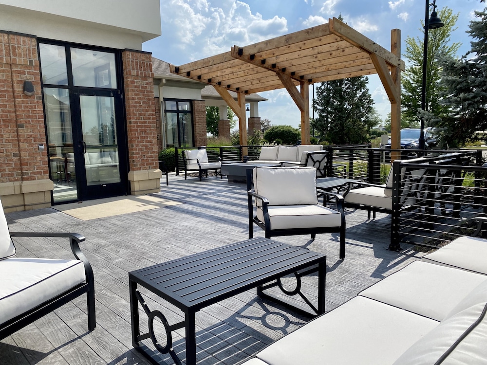 Hilton Garden Inn Oconomowoc - photo 60
