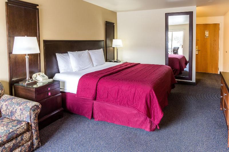 Cedars Inn - carbon neutral hotel in East Wenatchee
