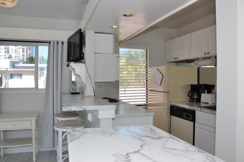 Coral Tides Resort - photo 47