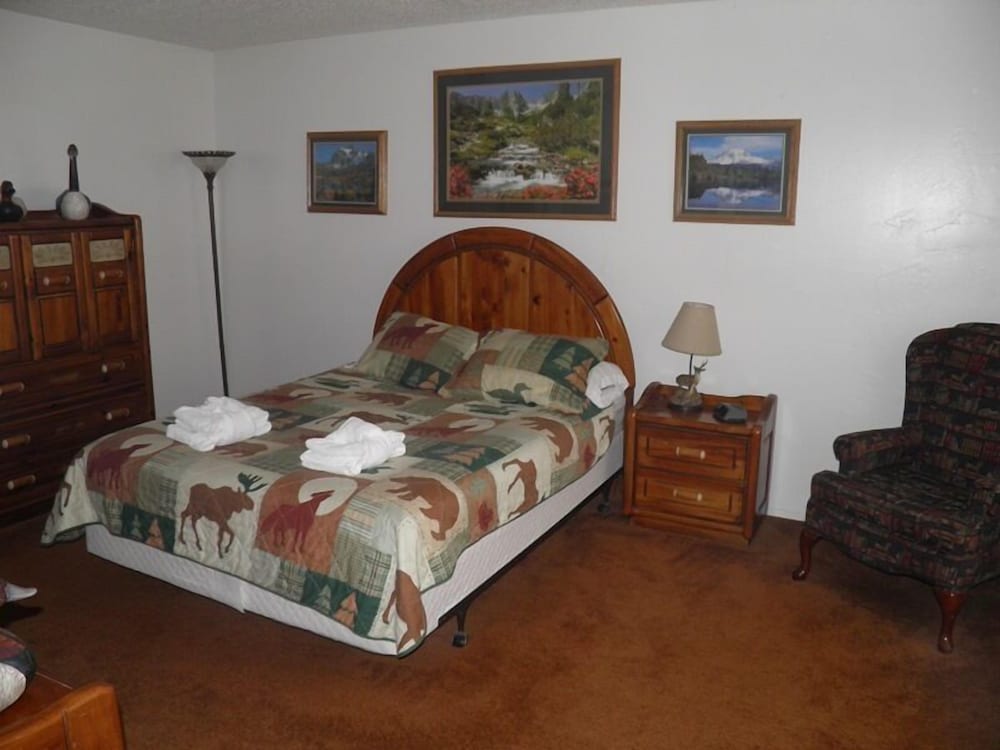 3832 Regina Rd. - photo 3