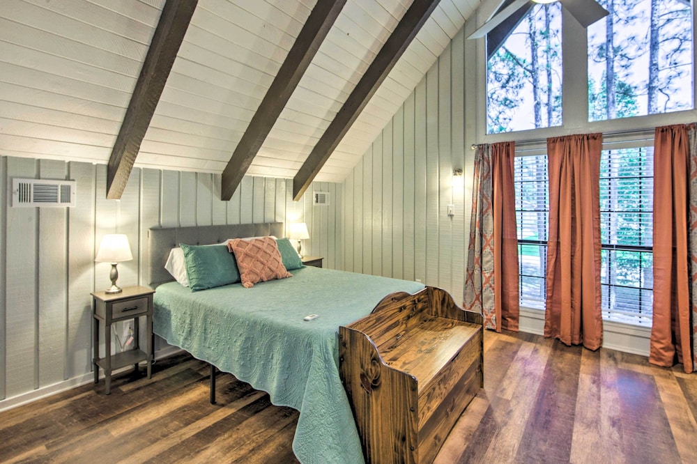 Brookeland Resort Cabin with Golf and Lake Access - photo 8