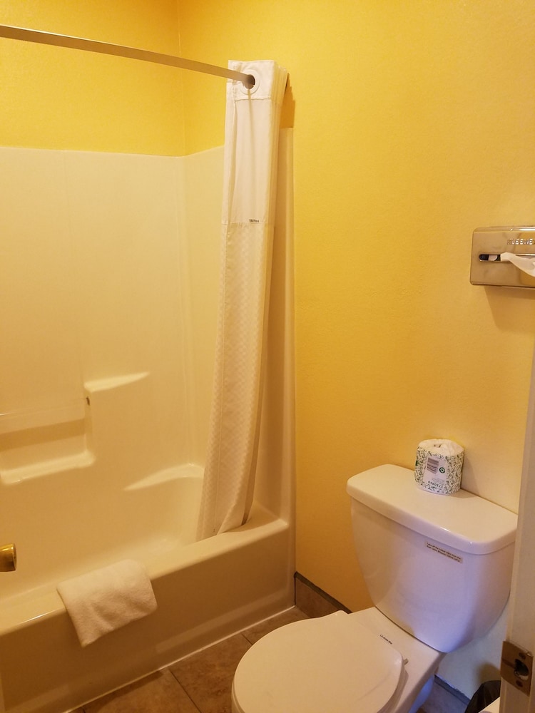 Travelodge by Wyndham Wenatchee - photo 25