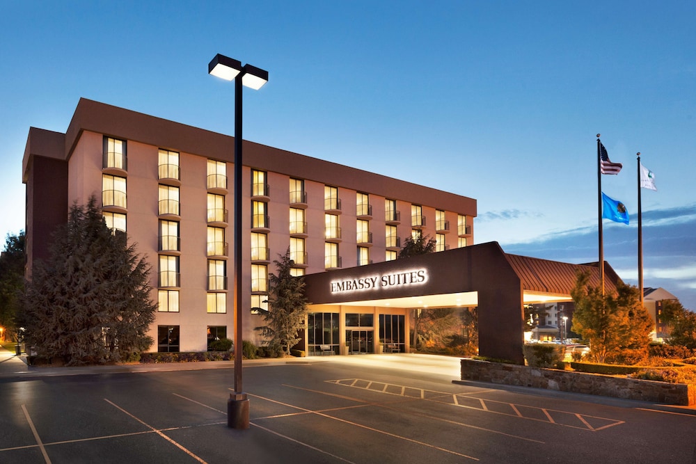 Embassy Suites by Hilton Oklahoma City Will Rogers Airport - featured photo