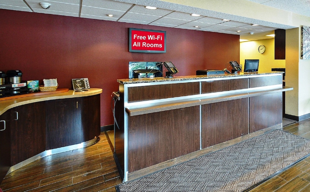 Red Roof Inn Louisville East Hurstbourne - photo 2