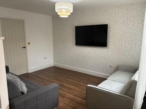 Stunning Central Home With Free Secure Parking — 4-Star Luxury Hotel in Sheffield, United Kingdom