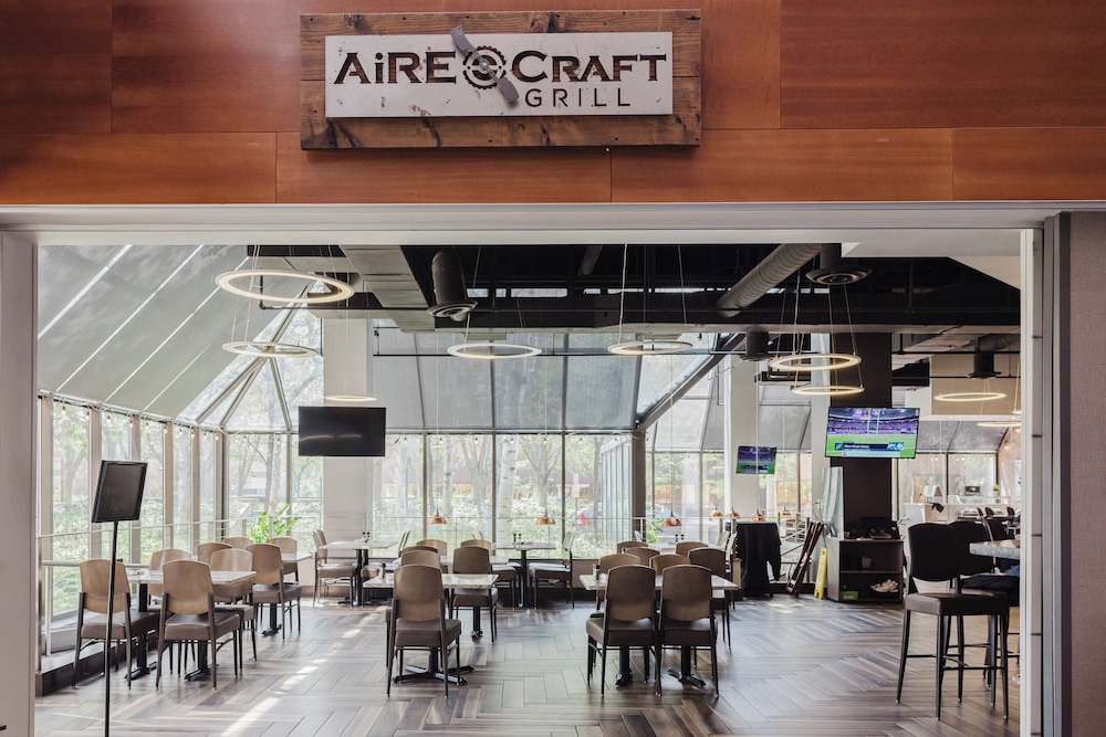 Crowne Plaza Suites MSP Airport Mall of America by IHG - photo 32