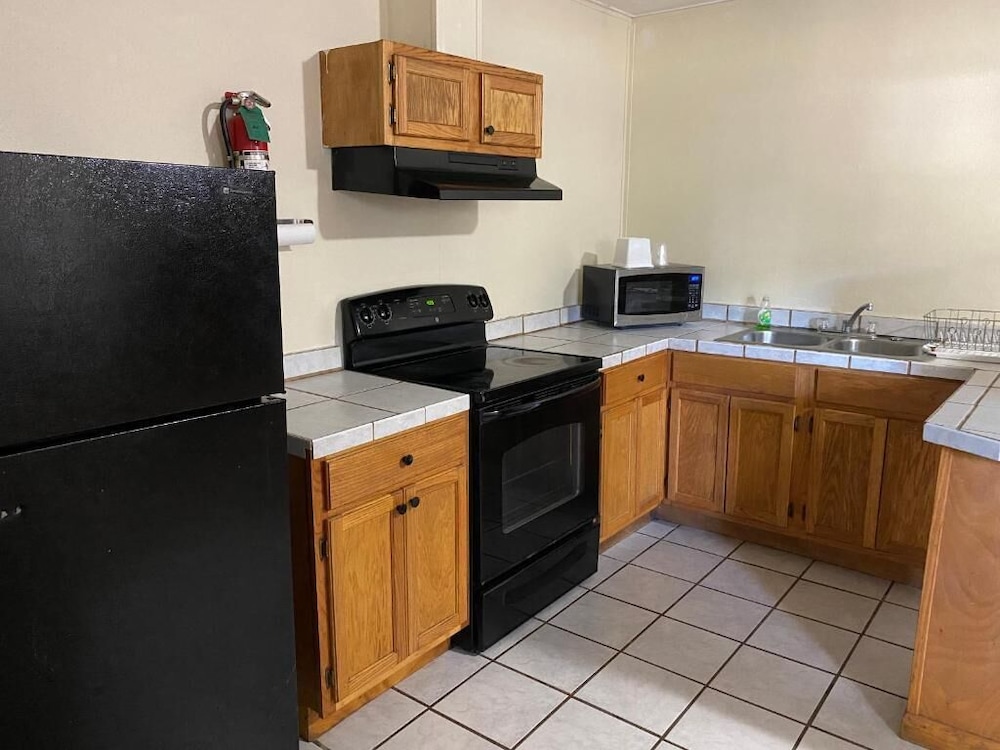 Relax Inn Plaquemine - photo 18