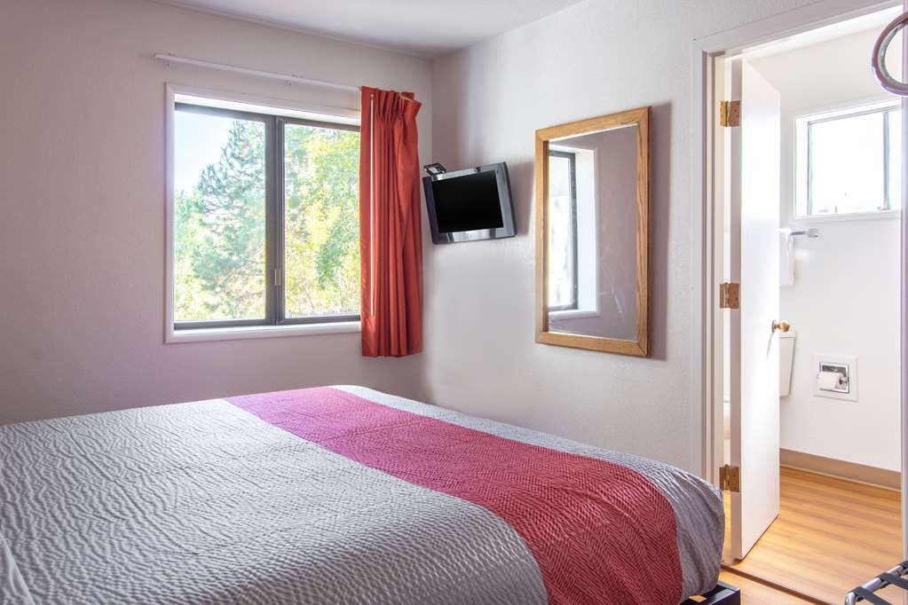 Motel 6 Madras OR - photo 9