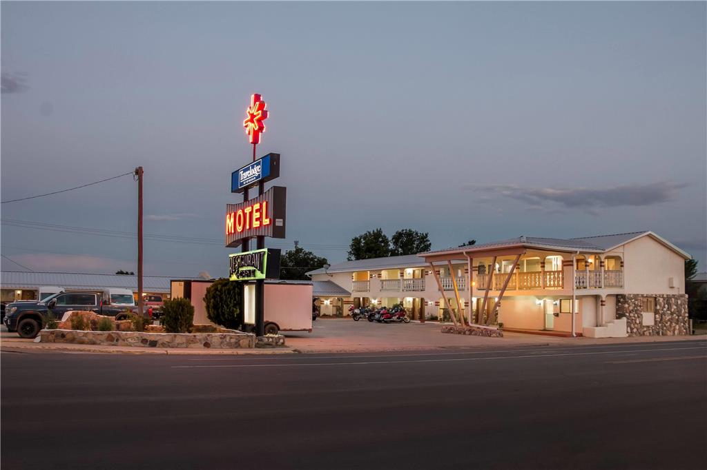 Travelodge by Wyndham Las Vegas NM - photo 2