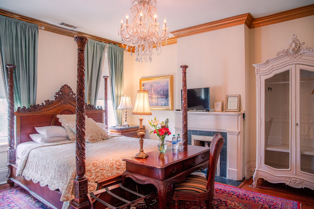 Justine Inn Savannah - photo 17