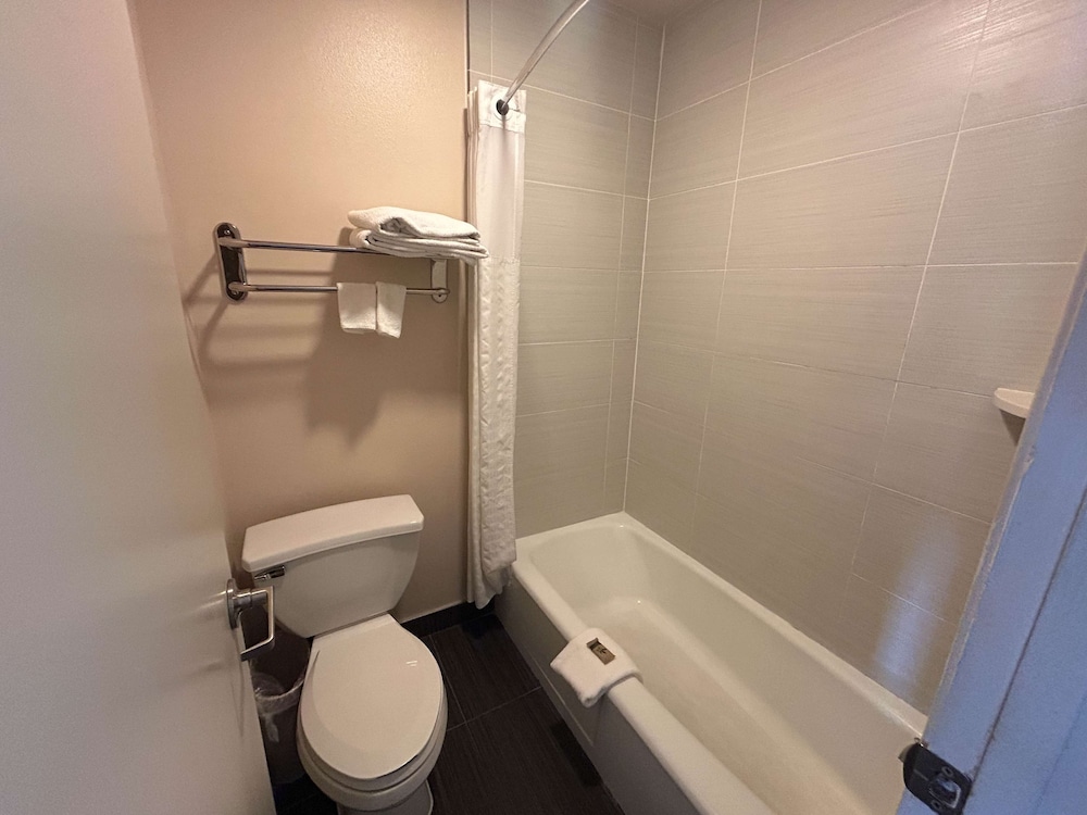 Motel 6 Martinez CA - photo 26