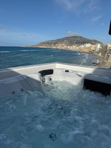 Green Fresh — 4-Star Luxury Hotel in Trapani, Italy