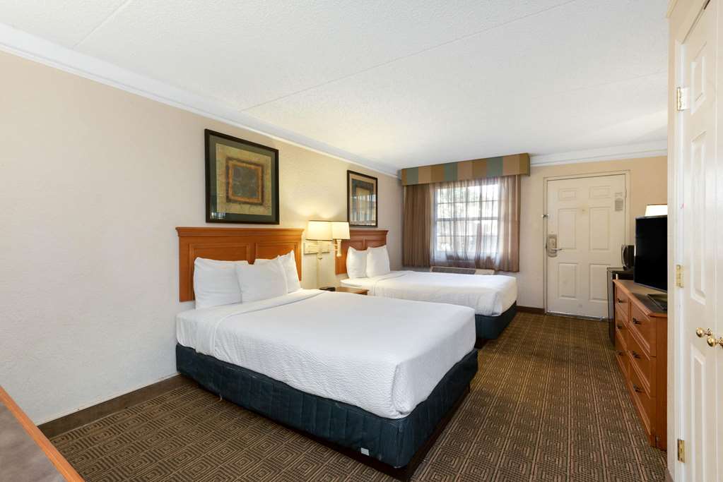 La Quinta Inn by Wyndham Bossier City - photo 17
