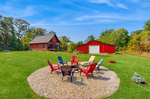 Blissful Deer Cabin — 4-Star Luxury Hotel in Friendship, United States