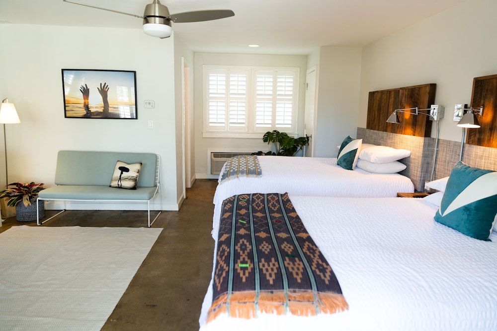 The Hotel Palms Courtyard - photo 24