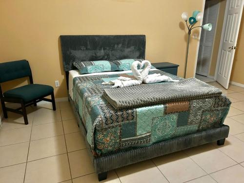 Beautiful Place - last minute hotel in Cape Coral