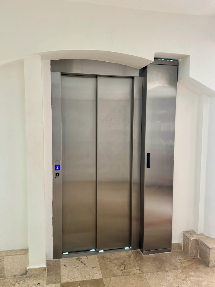 Elevator