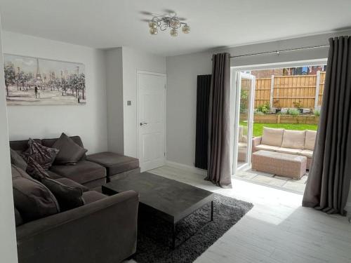 Blissful Barrys — 4-Star Luxury Hotel in Chesterfield, United Kingdom
