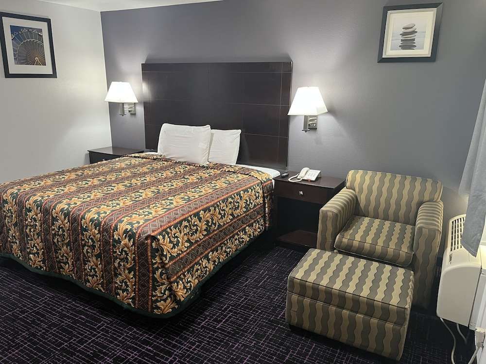Broadway Inn San Antonio - featured photo