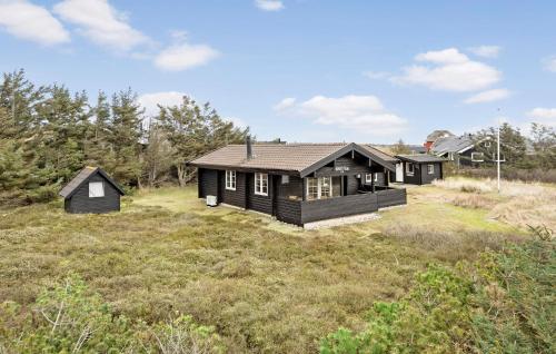 3 Bedroom Amazing Home In Ringkøbing — 5-Star Luxury Hotel in Ringkobing, Denmark